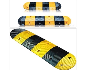 地下車庫(kù)交通設(shè)施